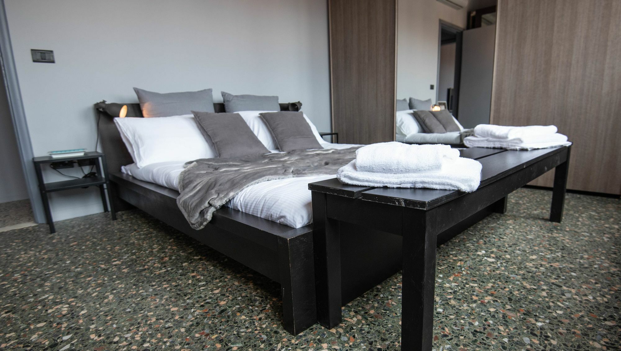 Greci Design Terrace Apartment เวนิส ภายนอก รูปภาพ